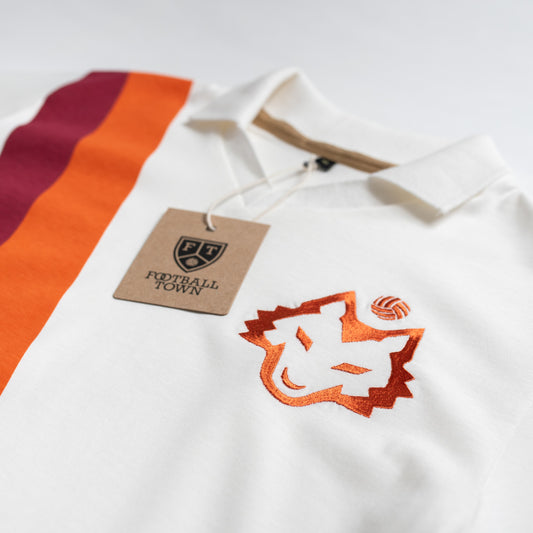 Classic La Lupa Away