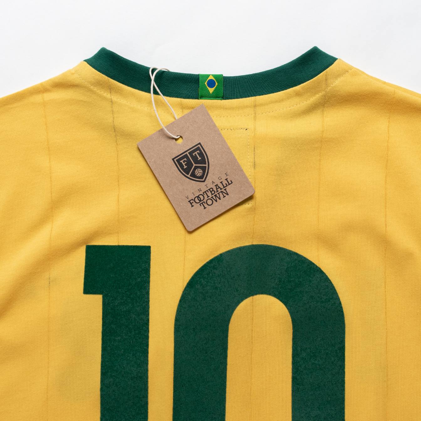 Retro Brazil A Canarinha